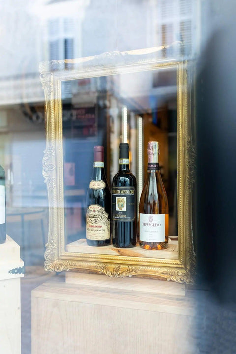 Vetrina Enoteca Vinai del Borgo mondovì